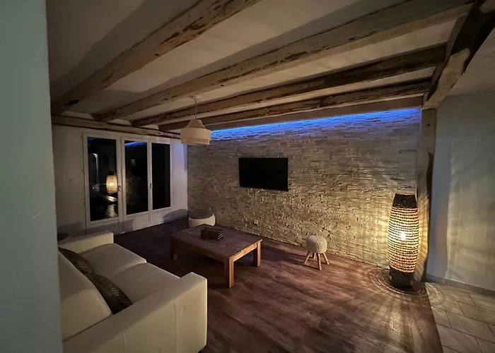 Luxueuse Villa, Hyper Centre Port De Vecchio 别墅 *