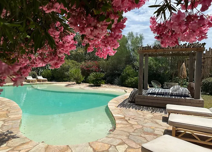 Luxueuse Villa, Hyper Centre Port De Vecchio 别墅 *